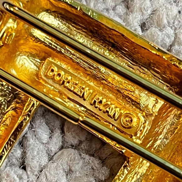 Vintage 90s Doreen Ryan Belt Buckle 2-Piece Gold Tone Squares signed 1.5”x1.75” - Picture 2 of 7